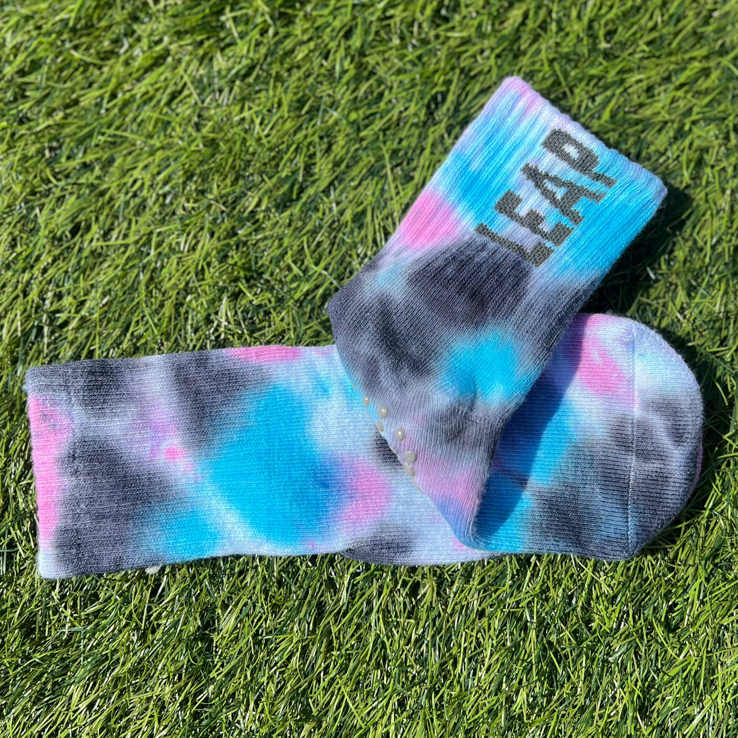 LEAP tie dye socks in blue, grey and pink.